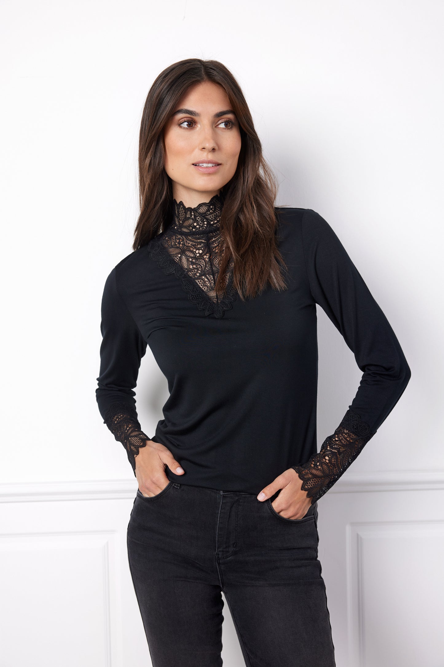SOYA CONCEPT Marica 20 Black V Neck Lace Longsleeve Top