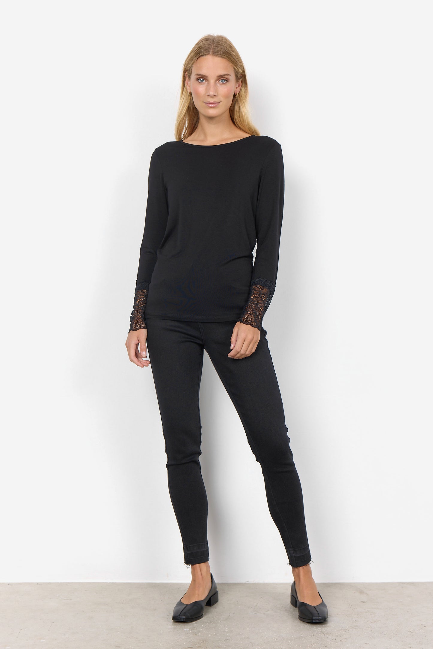 SOYA CONCEPT Marica 226 Black Lace Cuff Longsleeve Top