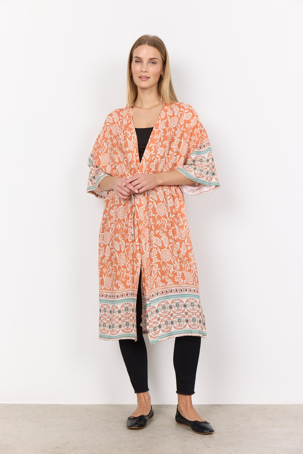 SOYA CONCEPT Kimono à imprimé floral cachemire Enel Papaya