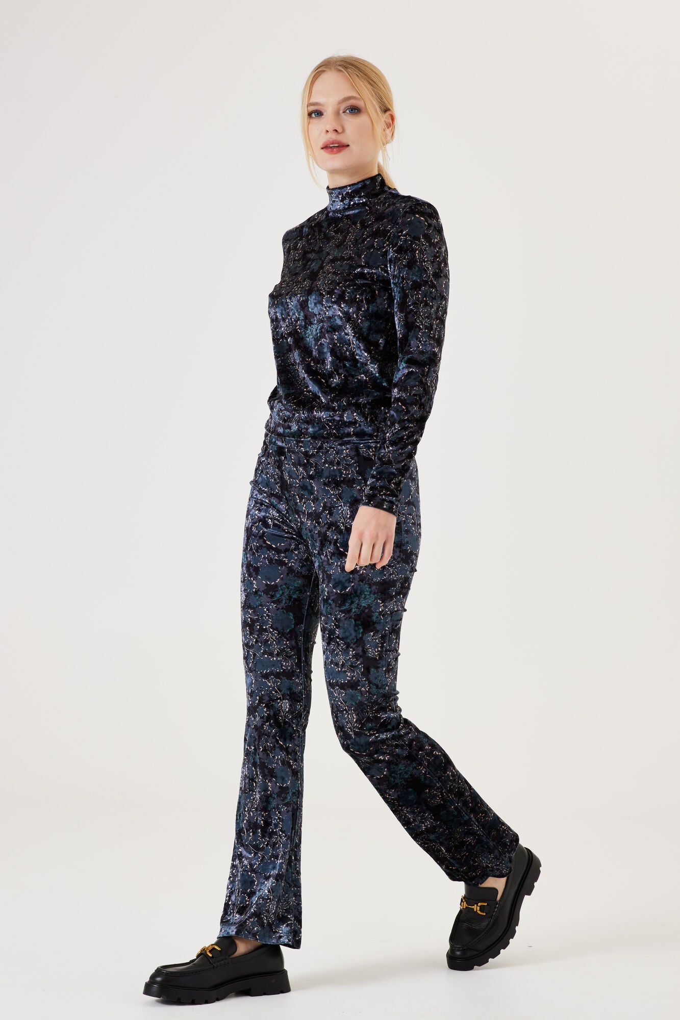 Pantalon GARCIA en velours à imprimé floral Midnight