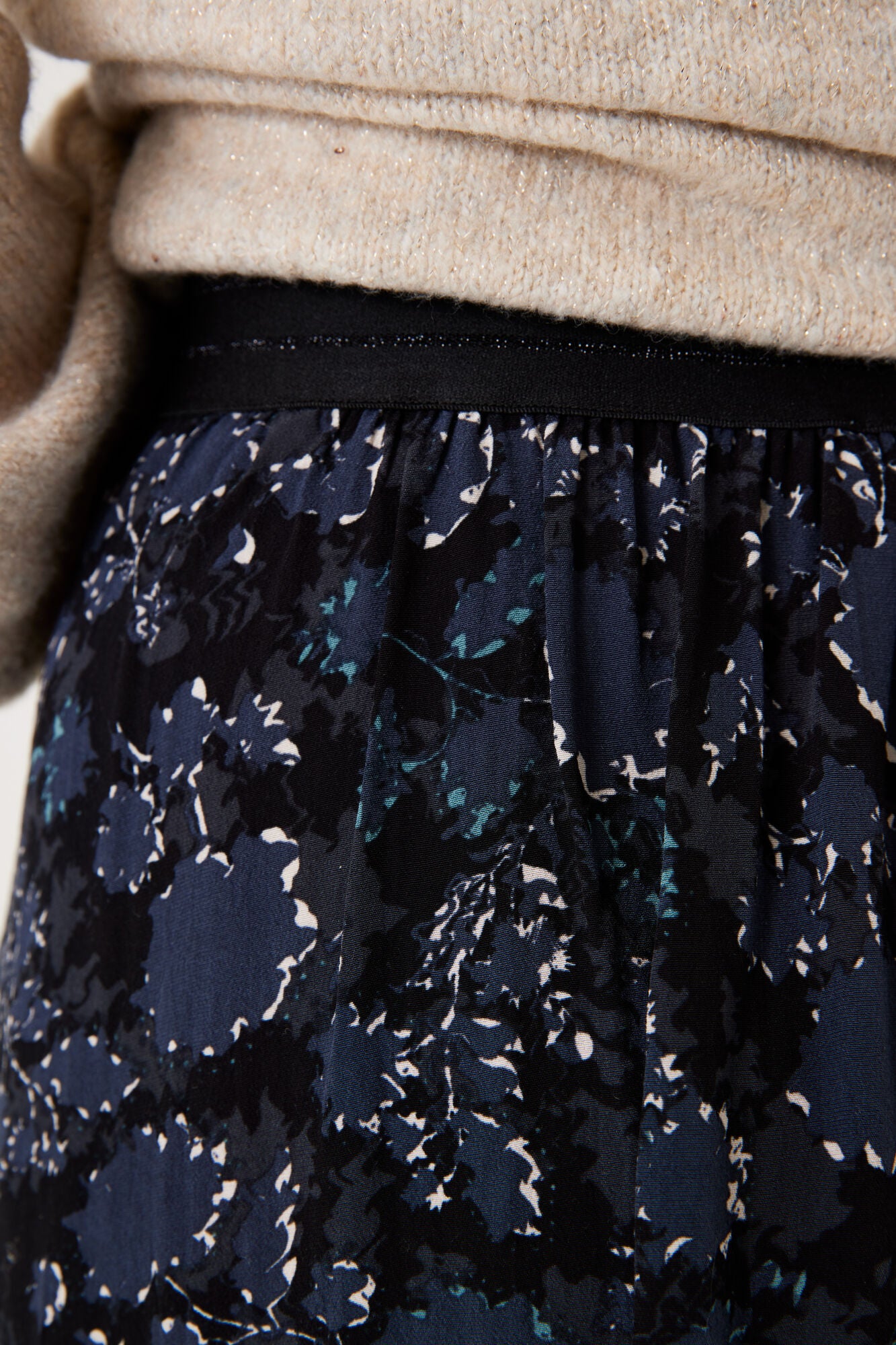GARCIA Floral Midnight Print Mini Skirt