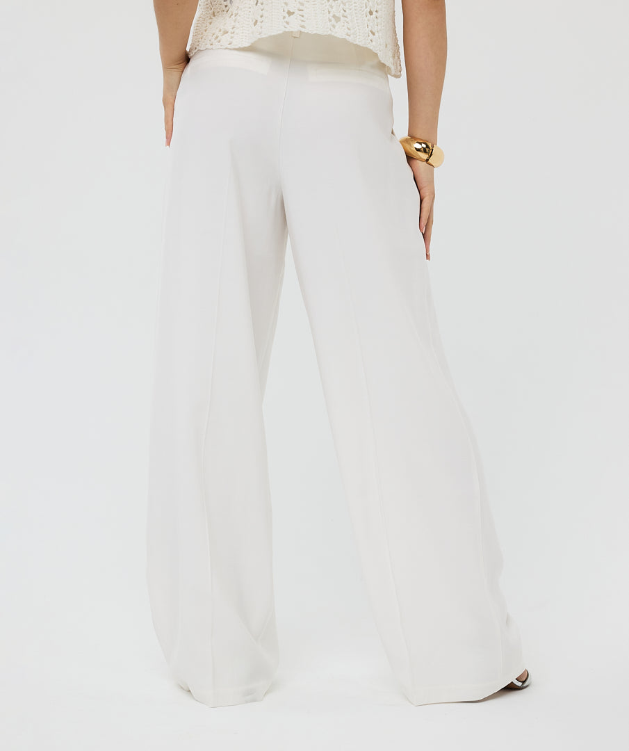 ESQUALO Mila Off White Pleated Trousers