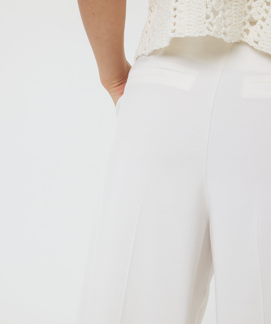 ESQUALO Mila Off White Pleated Trousers