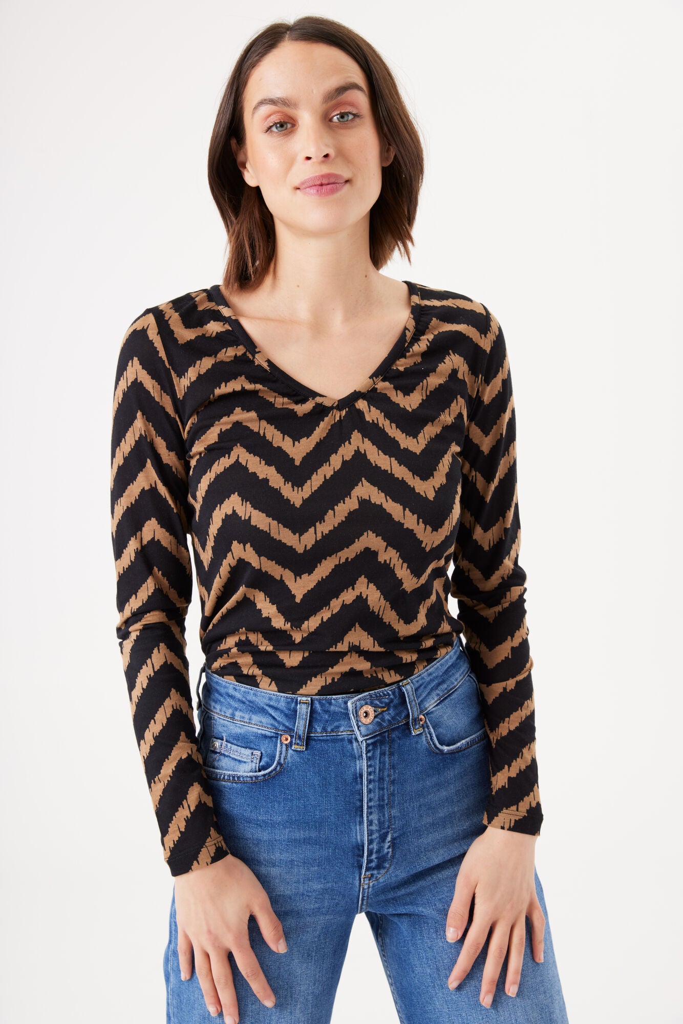 GARCIA Golden Brown & Black Chevron Top