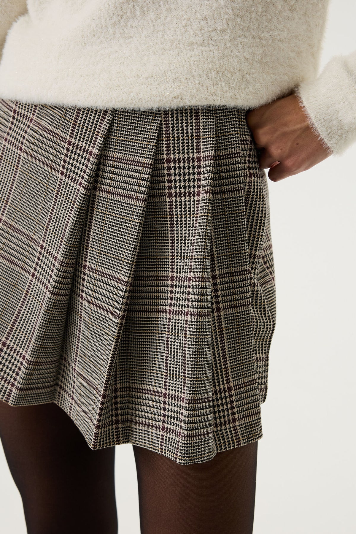 GARCIA BECCA Mini-jupe-short plissée à carreaux beige, noir et bordeaux
