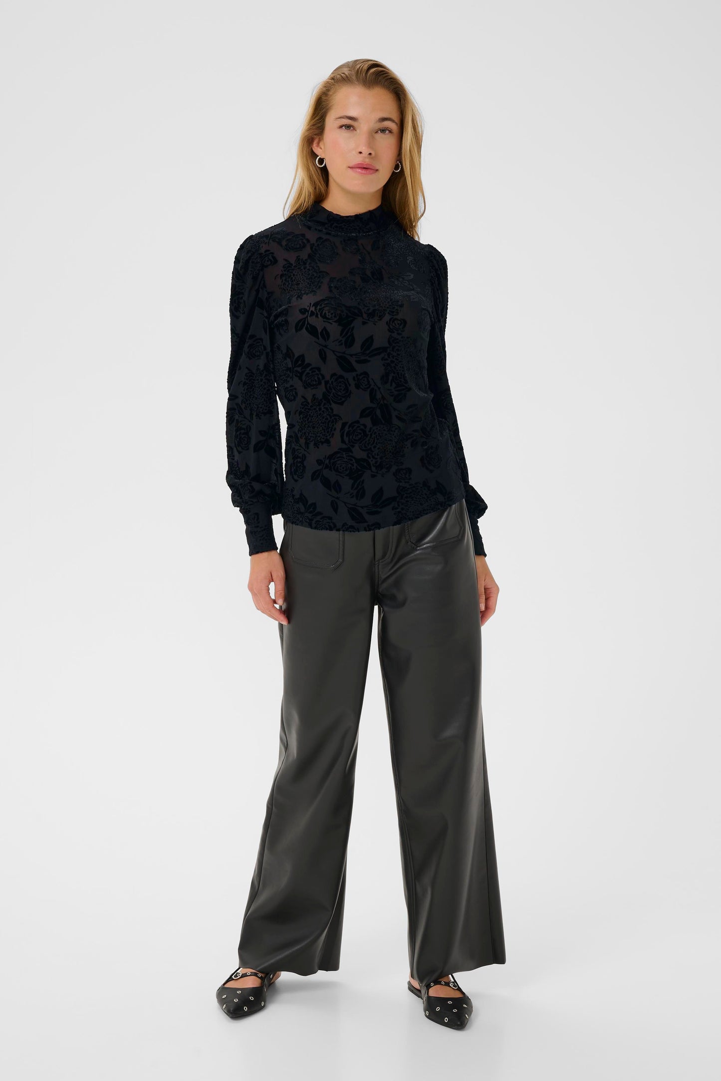 KAFFE ROSA Black Velvet Floral Longsleeve Top