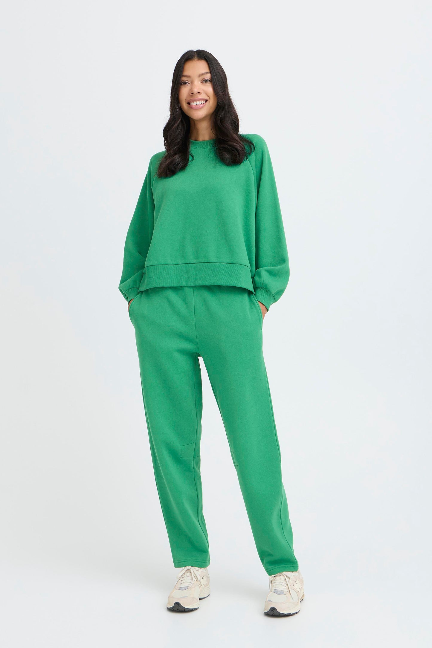 B.YOUNG MILEY Kelly Green Crewneck – Relaxed Fit Soft Sweatshirt