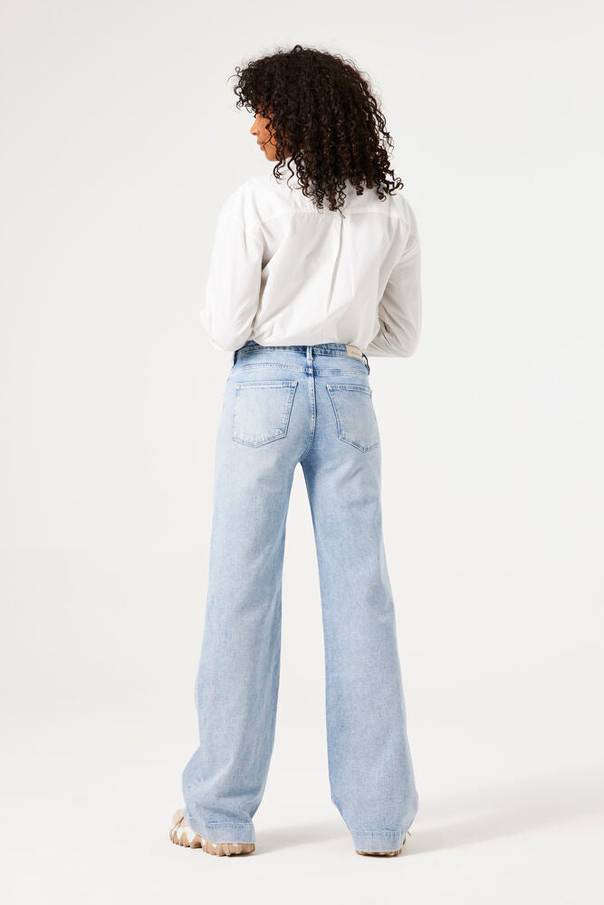 GARCIA Blake Celia 249 Wide Jeans - Light Used - Clear Rhinestones
