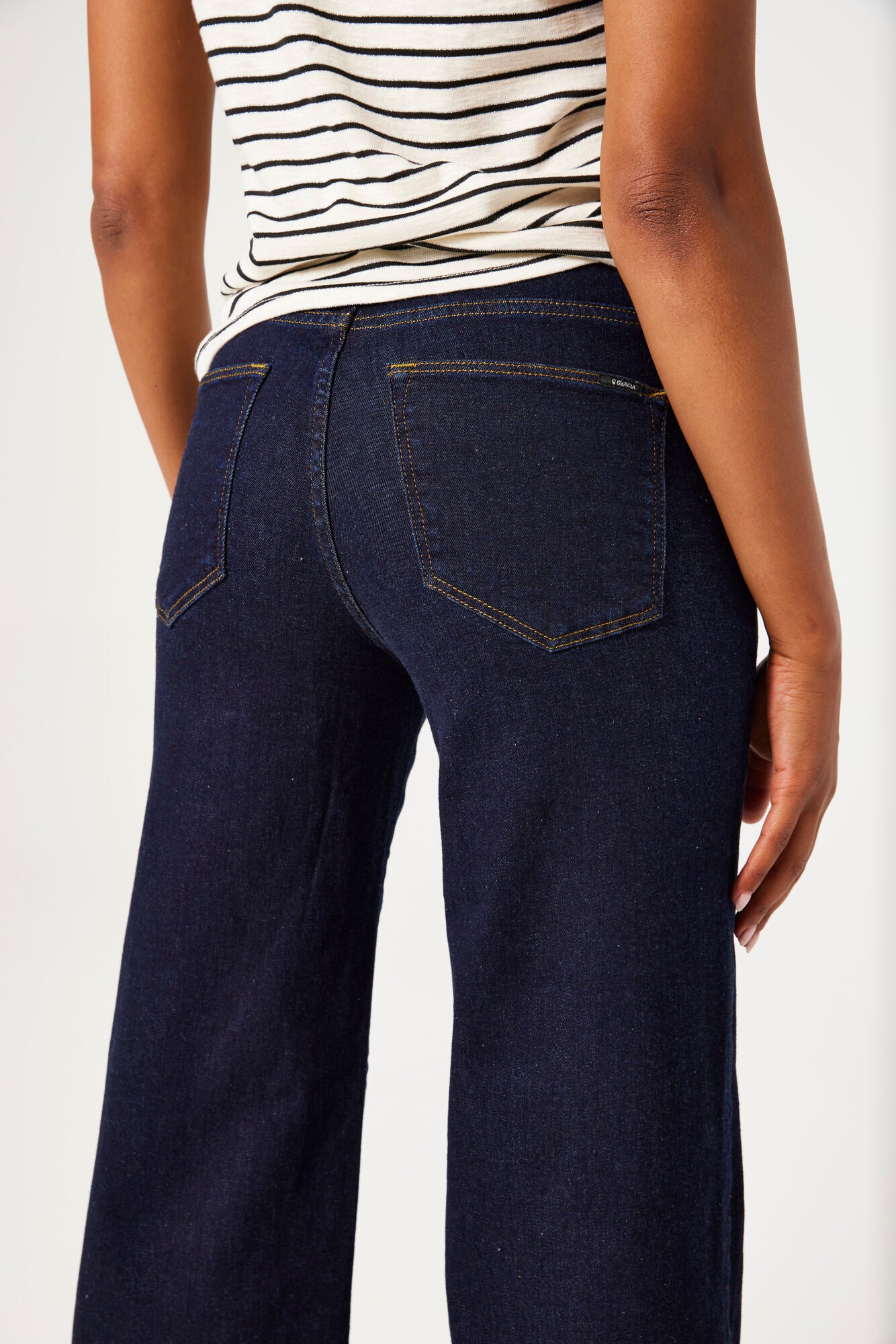 GARCIA Celia 249 Rinsed High-Waisted Wide Leg Flare Jeans