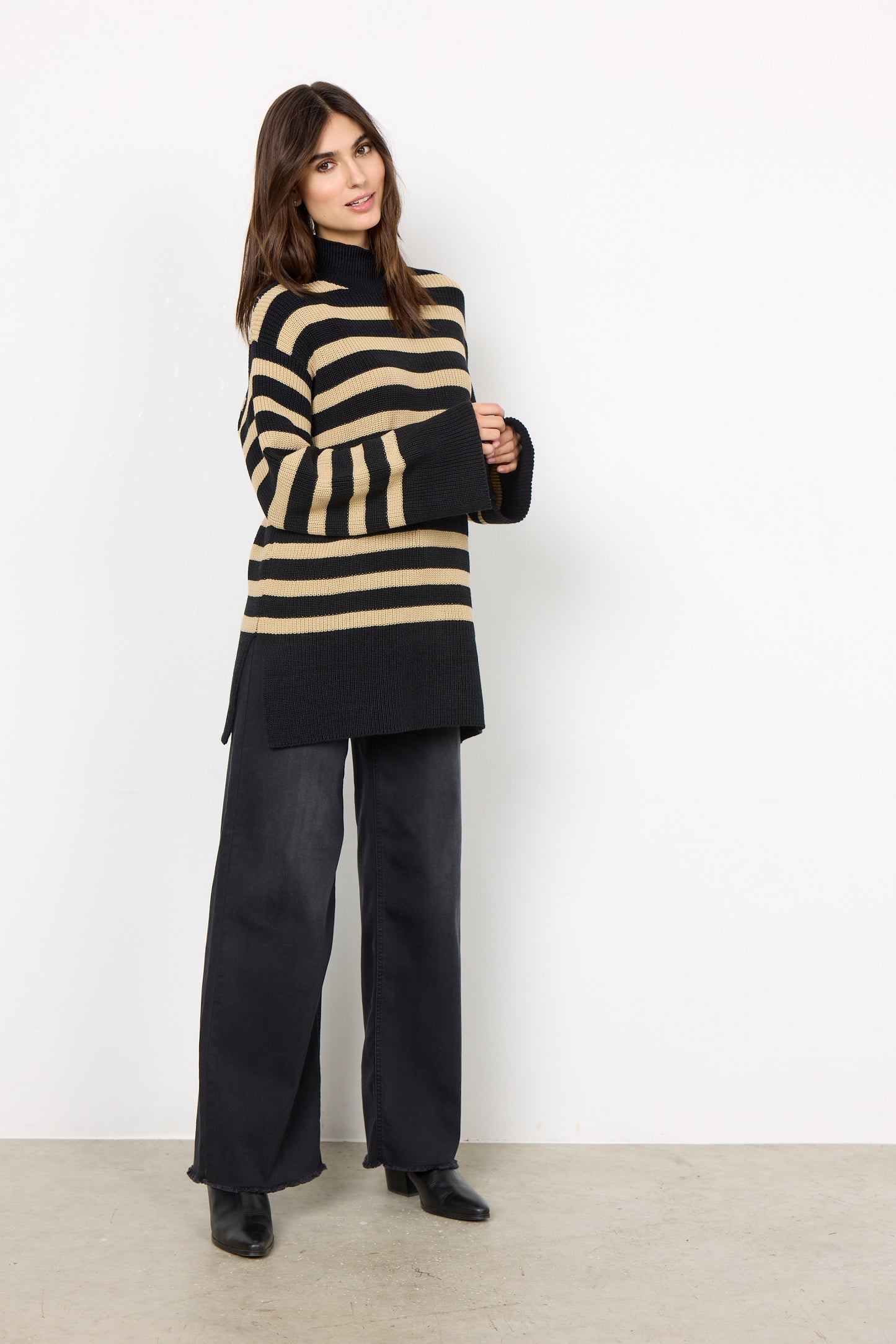 SOYA CONCEPT JULIA 6 Black & Tan Striped Knit