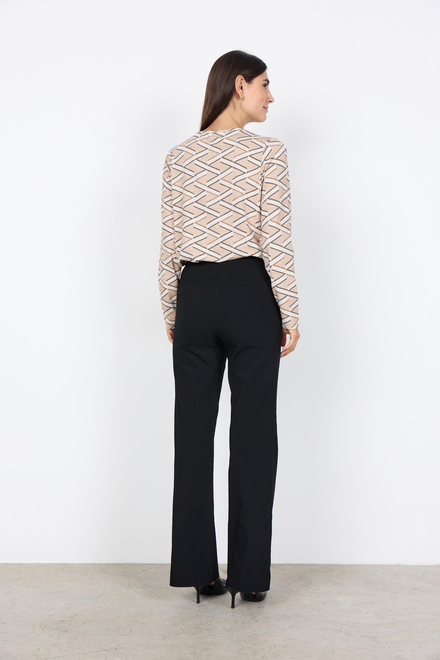 SOYA CONCEPT Lilly Black Tailored Pants – Straight Leg Button Detail Trousers