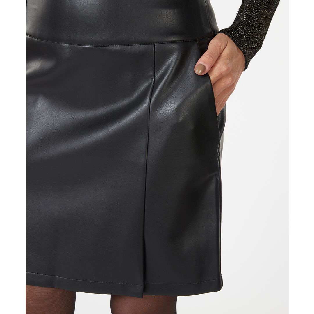 ESQUALO Black Faux Leather Skirt