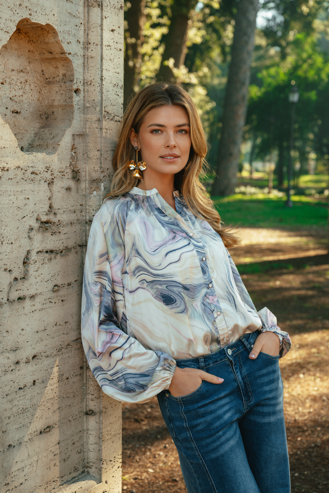 C&S THE LABEL LIVELY Abstract Marble Print Blouse