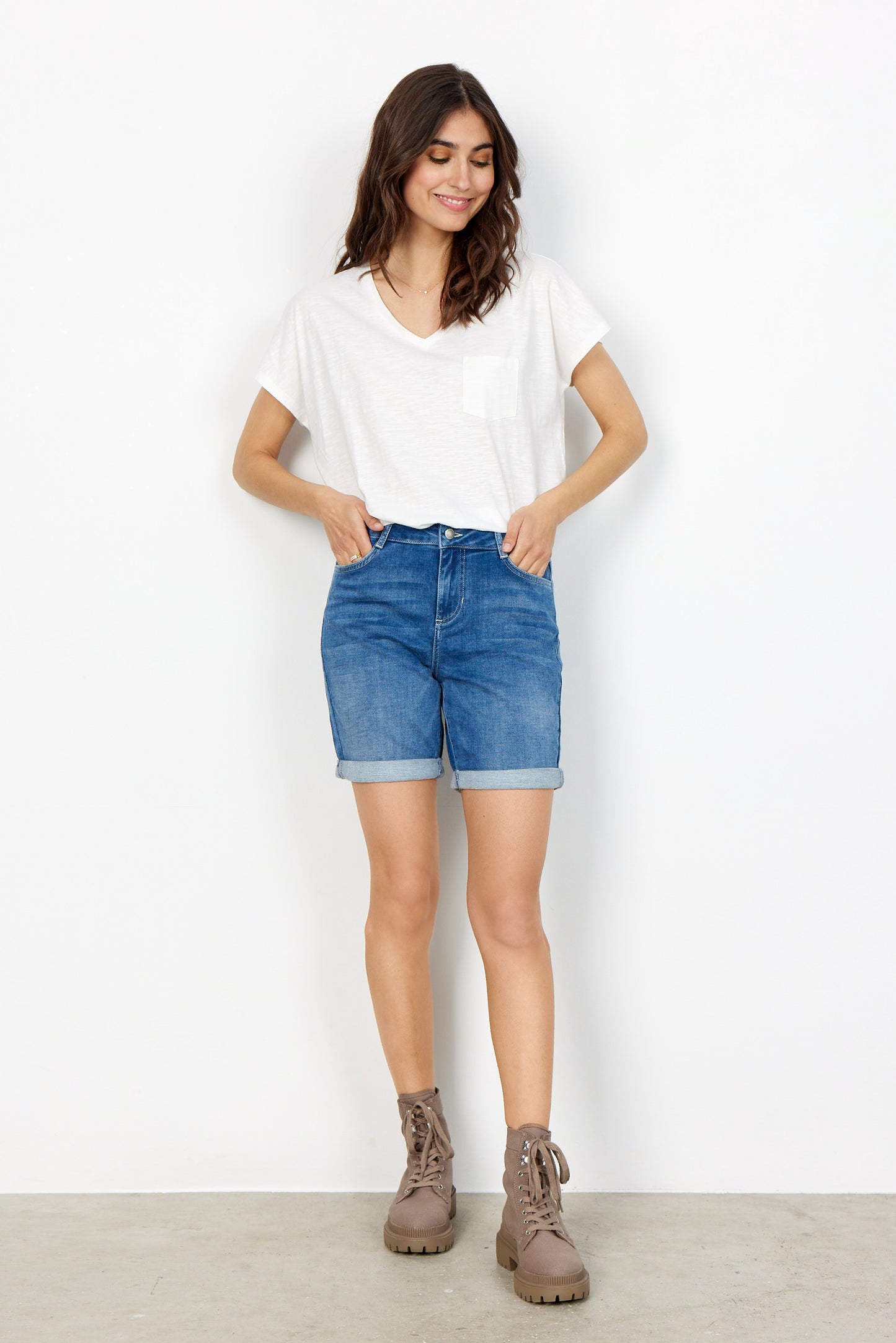 SOYA CONCEPT Babette 32 100% Organic Cotton White Basic Short Sleeve Pocket Tee